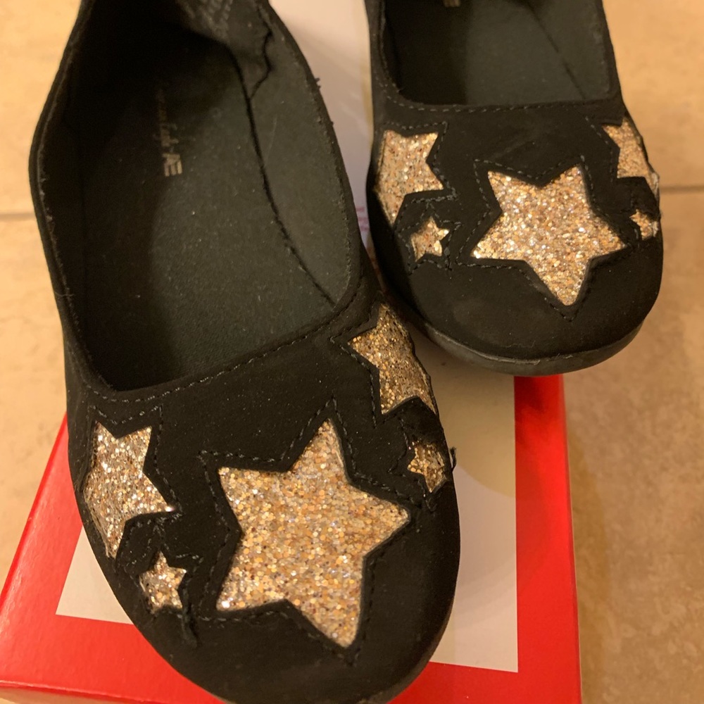 Adorable American Eagle Girls Flats